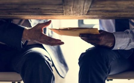 Government officials took $1.3bn in bribes in 2023, says Nigeria’s statistics agency