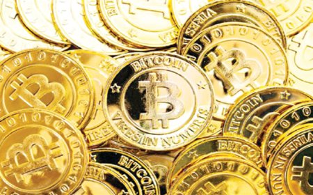 Crypto traders lose $900m as market tumbles