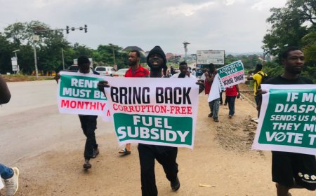 #EndBadGovernance protest continues in Abuja