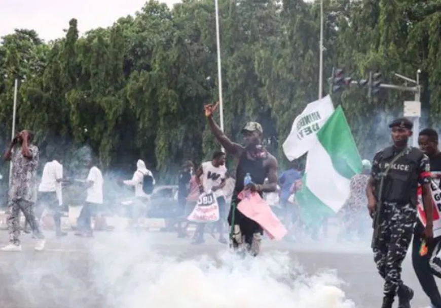 FCT Police teargas peaceful protesters in Berger