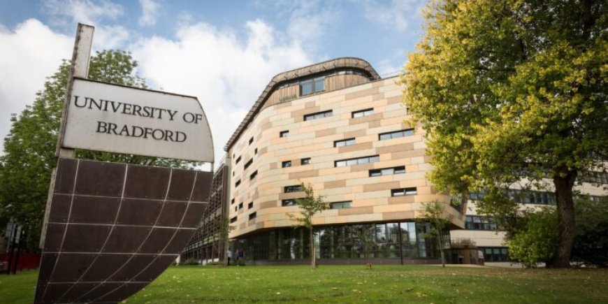 University of Bradford offers 50% scholarship for international students in applied artificial intelligence BSc program