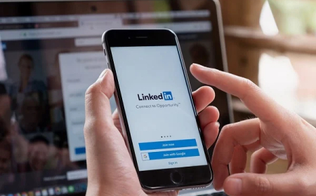 LinkedIn accused of using private messages to train AI