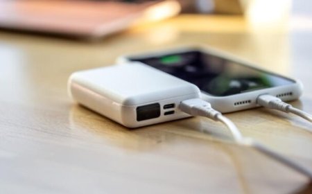 List of airlines banning power banks on flights for safety reasons