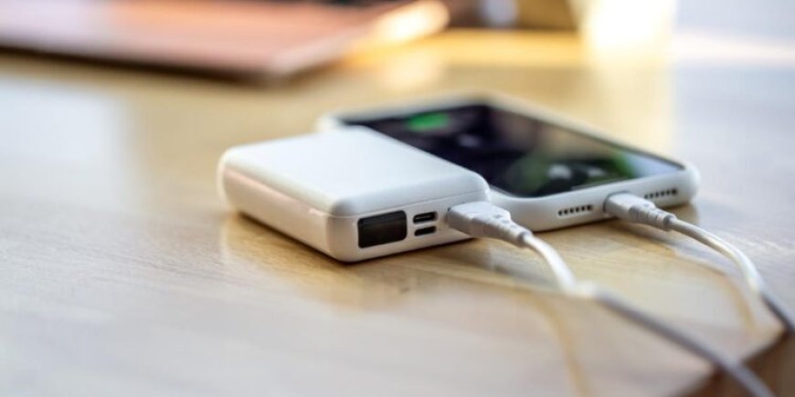 List of airlines banning power banks on flights for safety reasons