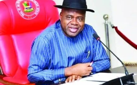 Governor Diri, 19 Bayelsa Lawmakers Resign From PDP
